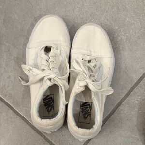 Vans Women's Off-White Canvas Low-Top Sneakers